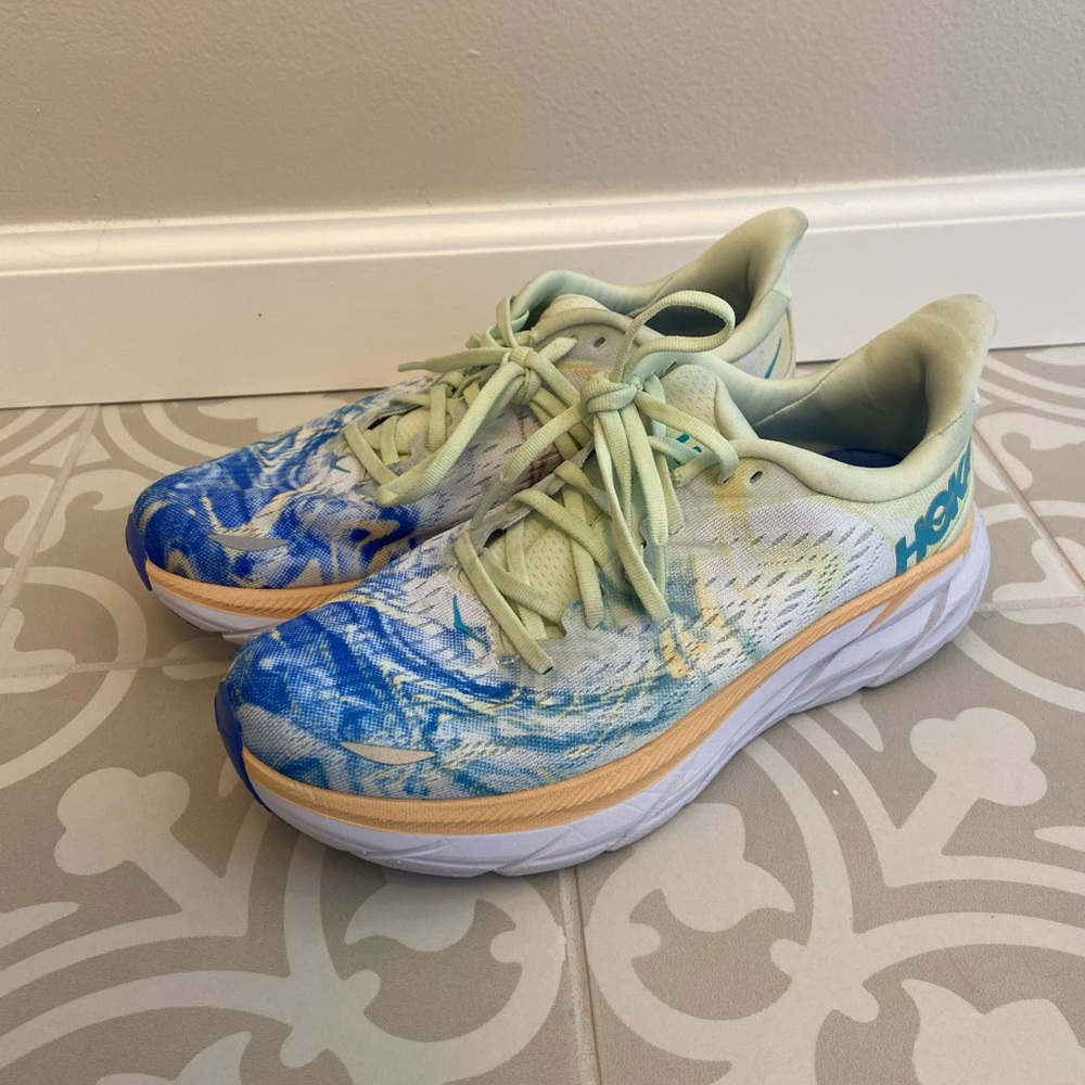 Hoka W Clifton Running Shoe- Size 7- Good used condition